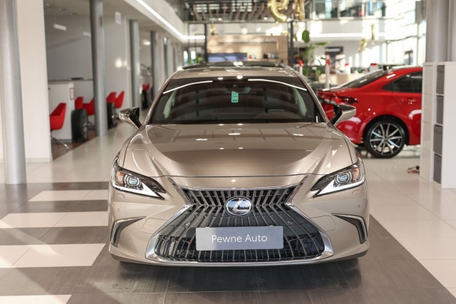 lexus